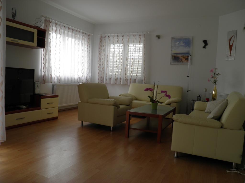 ביוגראד נה מורו Apartmani Galeb מראה חיצוני תמונה